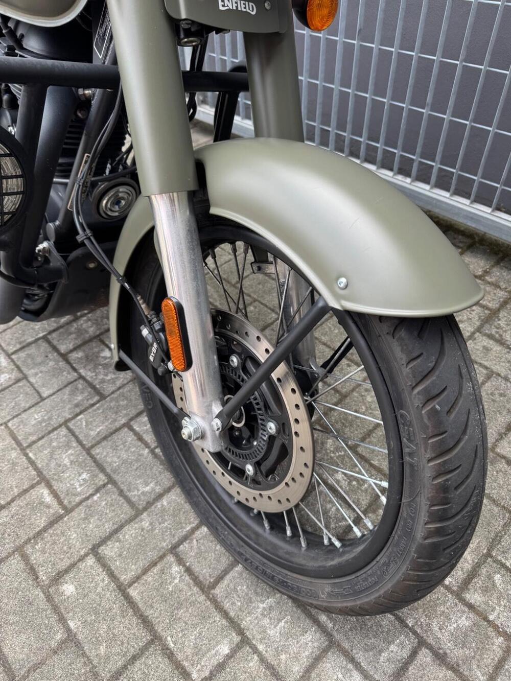 Royal Enfield Classic 350 (2021 - 26) (4)