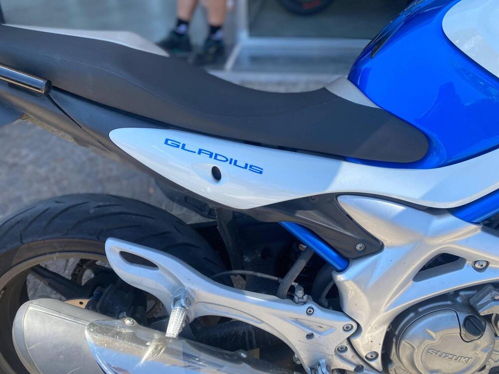 Suzuki Gladius 650 SFV (2009 - 15) (6)