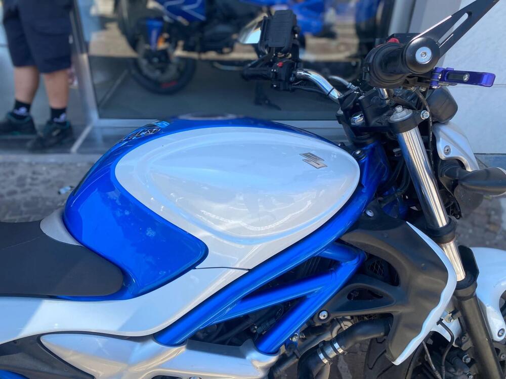 Suzuki Gladius 650 SFV (2009 - 15) (8)