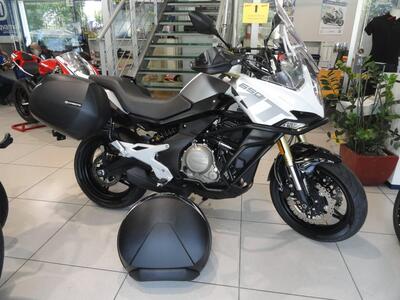 CFMOTO 650MT (2021 - 24) usata