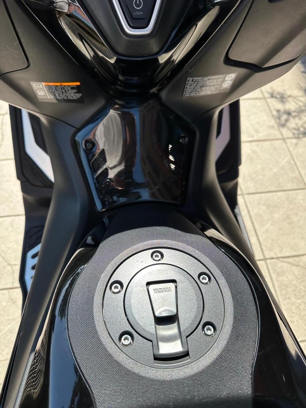 Yamaha T-Max 560 Tech Max (2022 - 24) (8)