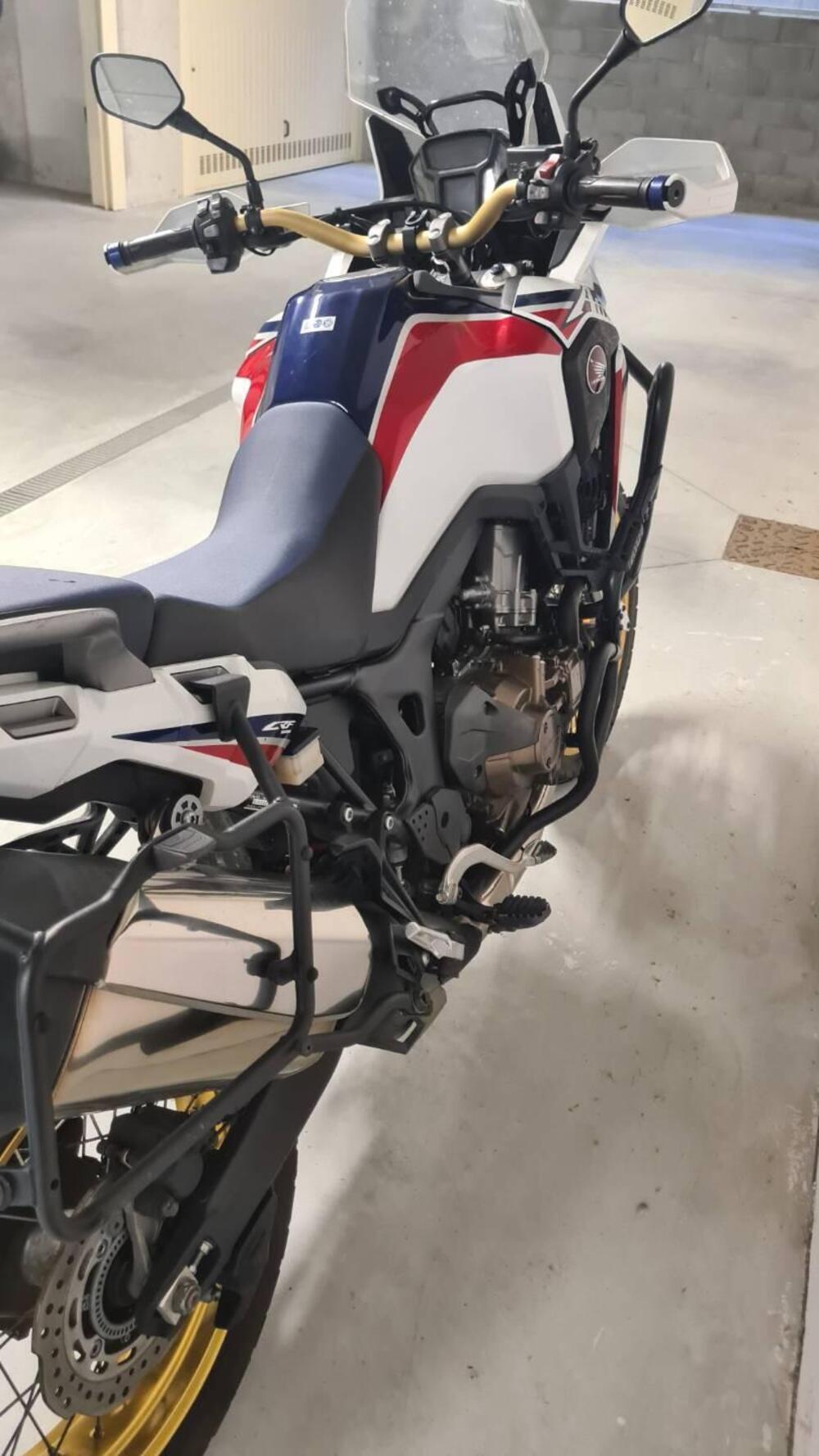 Honda Africa Twin CRF 1000L DCT ABS (2016 - 17) (2)