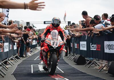 SBK 2025. GP del Regno Unito a Donington. Bulega: “Ridurre il flusso di carburante non è il giusto modo di equilibrare le prestazioni”