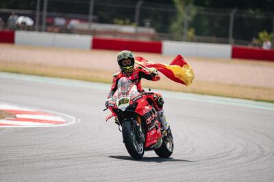 SBK 2025. GP del Regno Unito a Donington. Bautista. &ldquo;Non so ancora se aiuter&ograve; Bulega a vincere il campionato&rdquo;