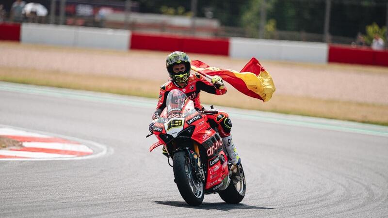 SBK 2025. GP del Regno Unito a Donington. Bautista. &ldquo;Non so ancora se aiuter&ograve; Bulega a vincere il campionato&rdquo;