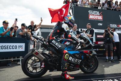 SBK 2025. Ducati, se ci sei batti un colpo. Non si vive di sola GP