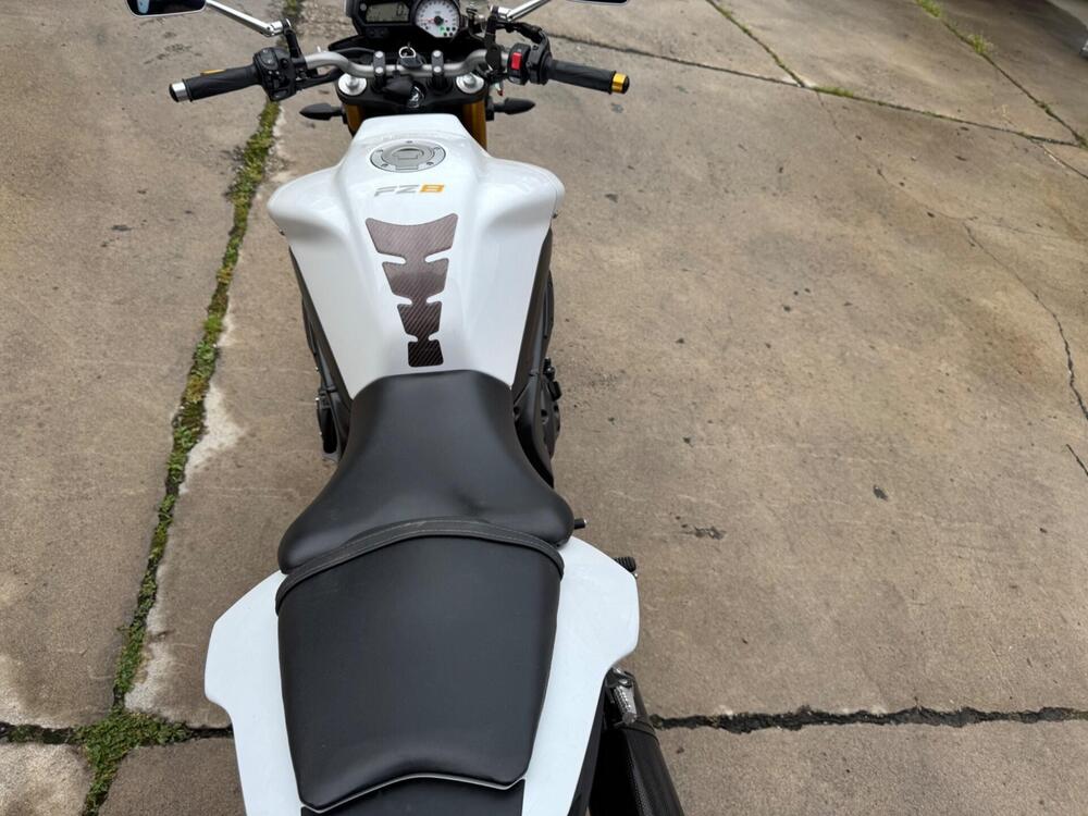 Yamaha FZ8 (2010 - 12) (4)