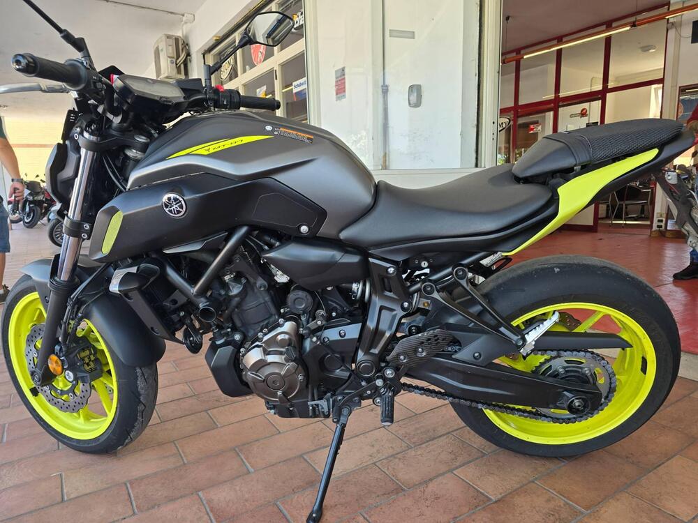 Yamaha MT-07 (2017 - 18) (4)