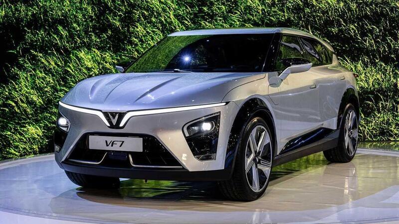 La Vinfast VF7 elettrica