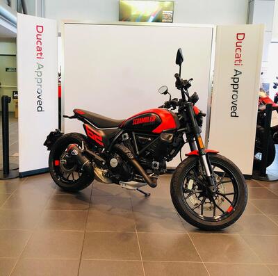 Ducati Scrambler 800 Full Throttle (2023 - 24) usata