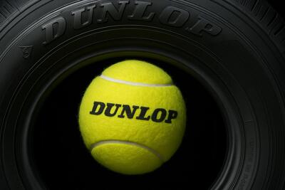 Palline da tennis per Jannik Sinner e Carlos Alcaraz e... pneumatici per le supercar: la storia di Sumitomo Rubber