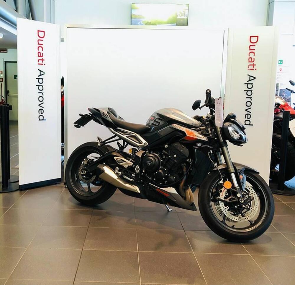 Triumph Street Triple 765 RS (2023 - 25) (2)