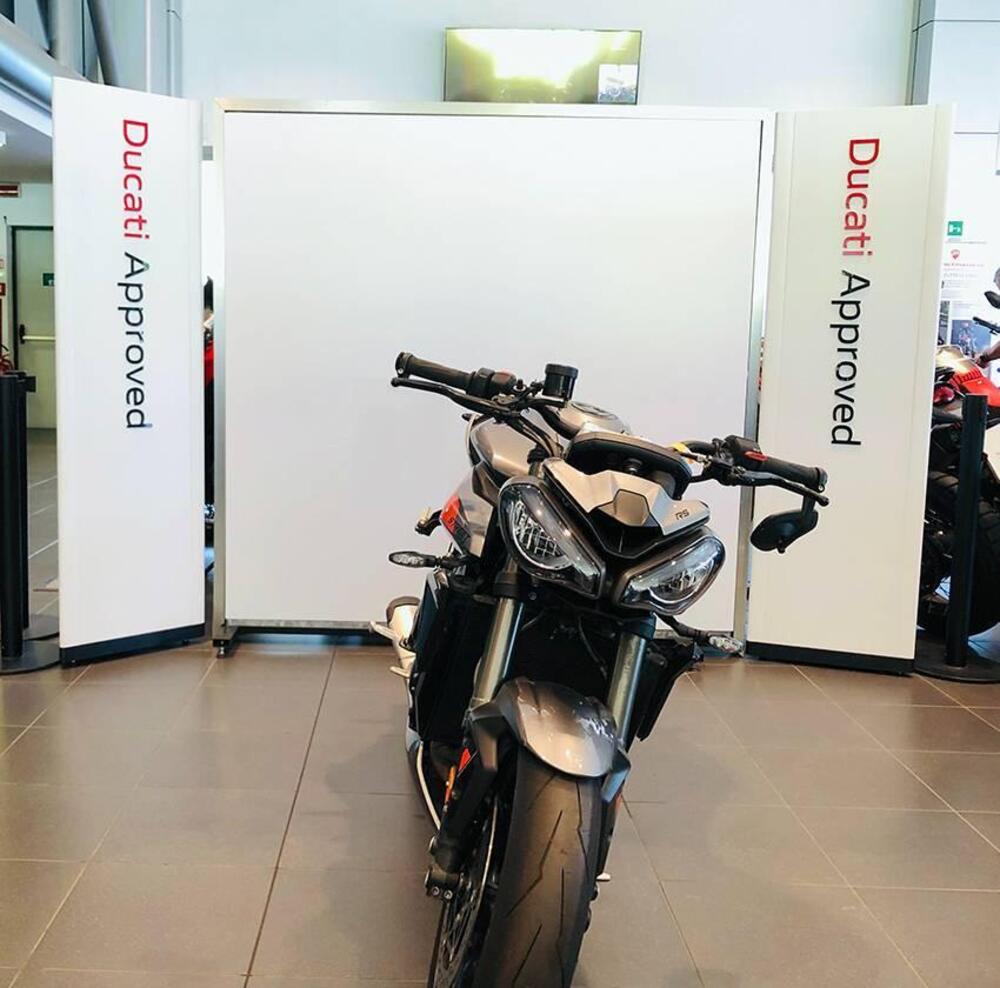 Triumph Street Triple 765 RS (2023 - 25) (3)