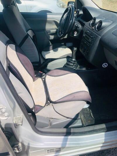 Ford Fiesta 1.2 16V 5p. Ghia del 2003 usata a Roccapiemonte