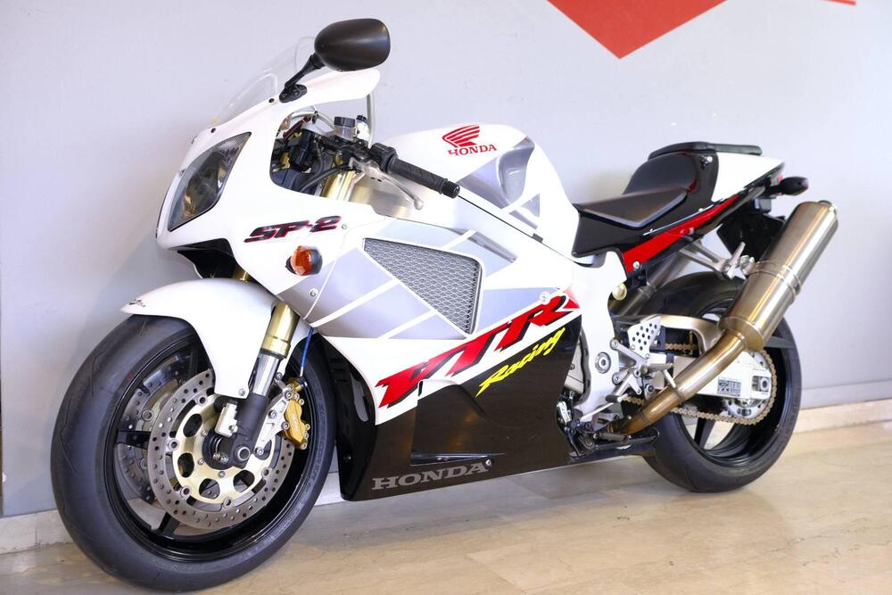 Honda VTR 1000 SP-2 (2002 - 06) (12)