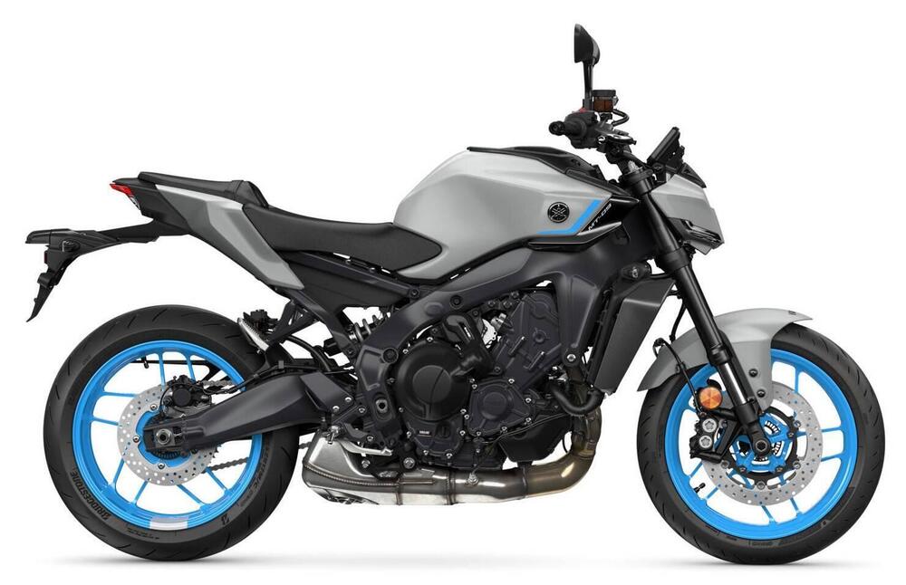 Yamaha MT-09 Y-AMT (2024 - 25) (2)
