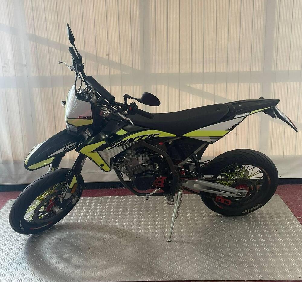 Fantic Motor XMF 125 Motard Performance 4t (2021 - 22) (2)