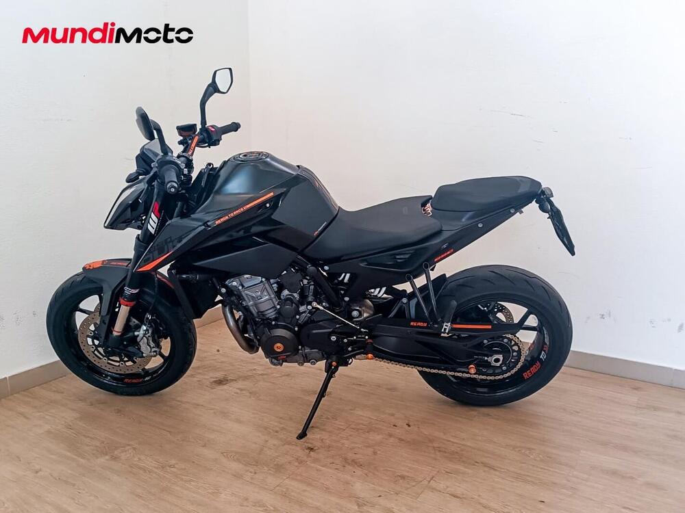 KTM 890 Duke L (2021) (6)