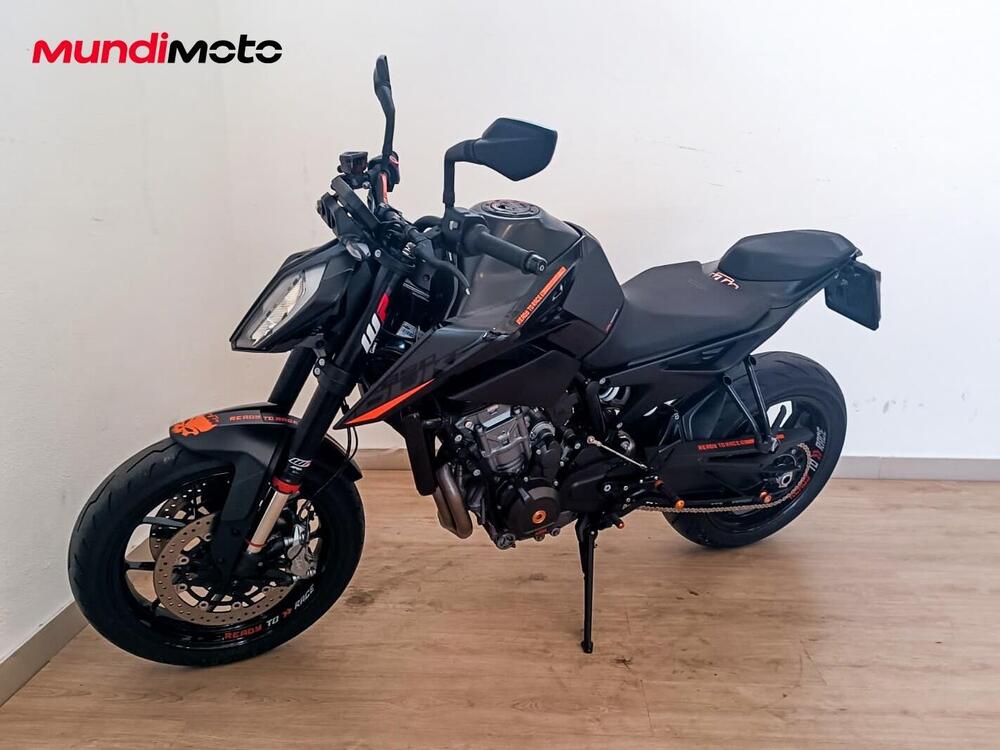 KTM 890 Duke L (2021) (8)