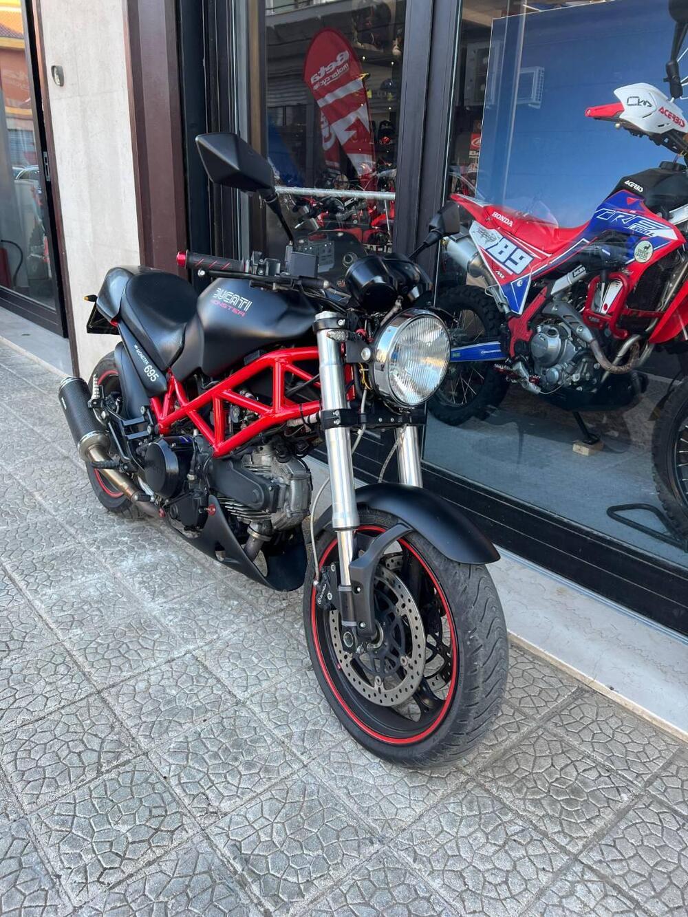 Ducati Monster 695 (2006 - 08) (2)
