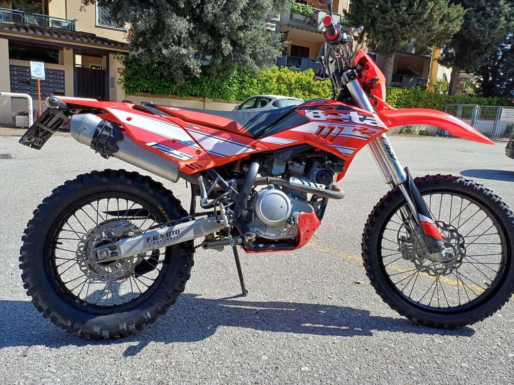 Betamotor RR 125 4T Enduro LC (2016 - 17) (2)