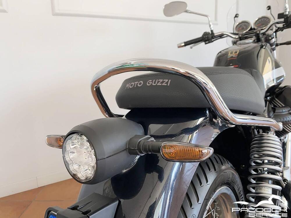 Moto Guzzi V7 Special (2021 - 24) (10)