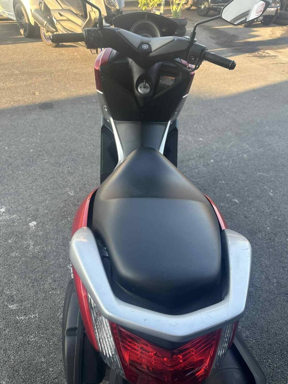 Yamaha N-Max 125 (2015 - 17) (5)