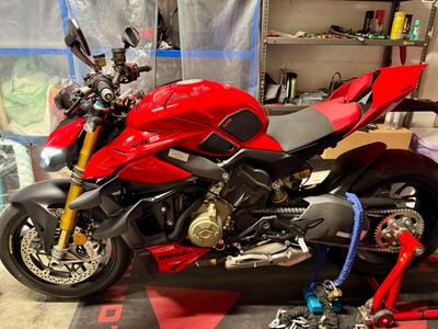 Ducati Streetfighter V4 S (2023 - 24) usata