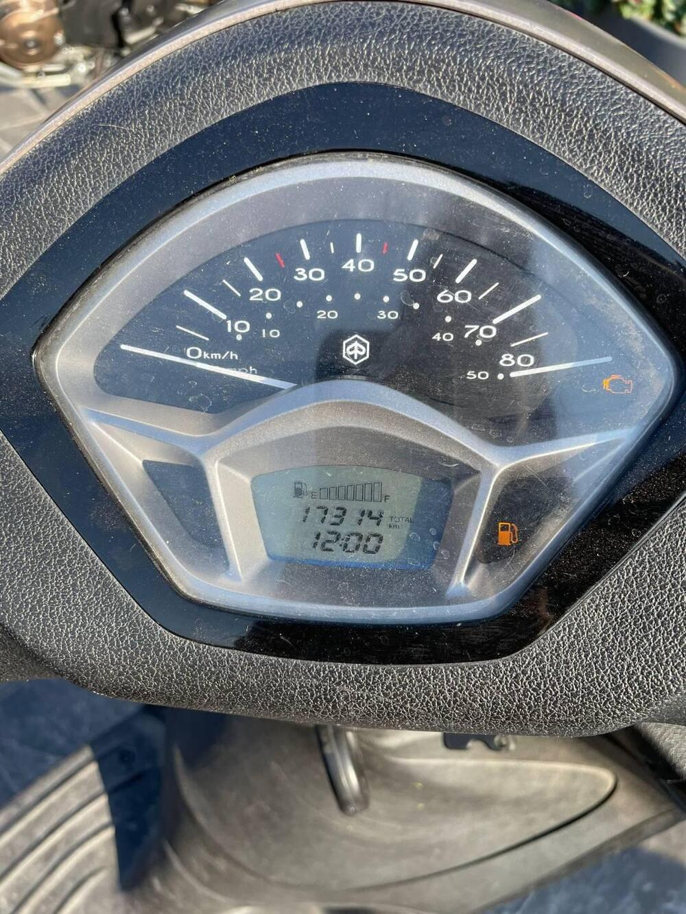 Piaggio Liberty 50 3V S (2021 - 24) (7)