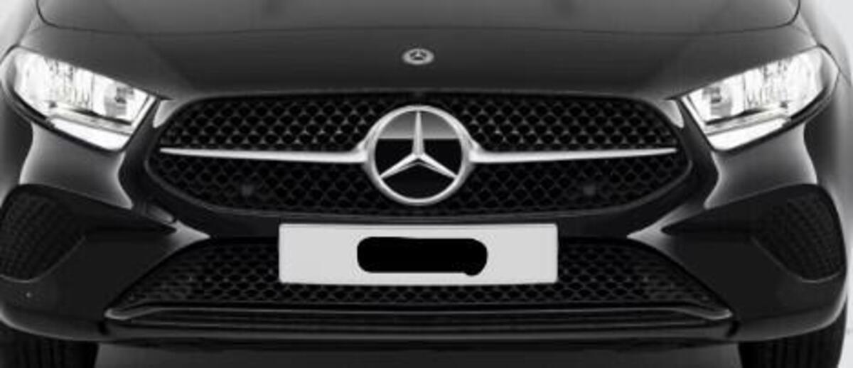 Mercedes: questo modello molto amato in Italia sembrava morto e invece vivrà per due anni ancora