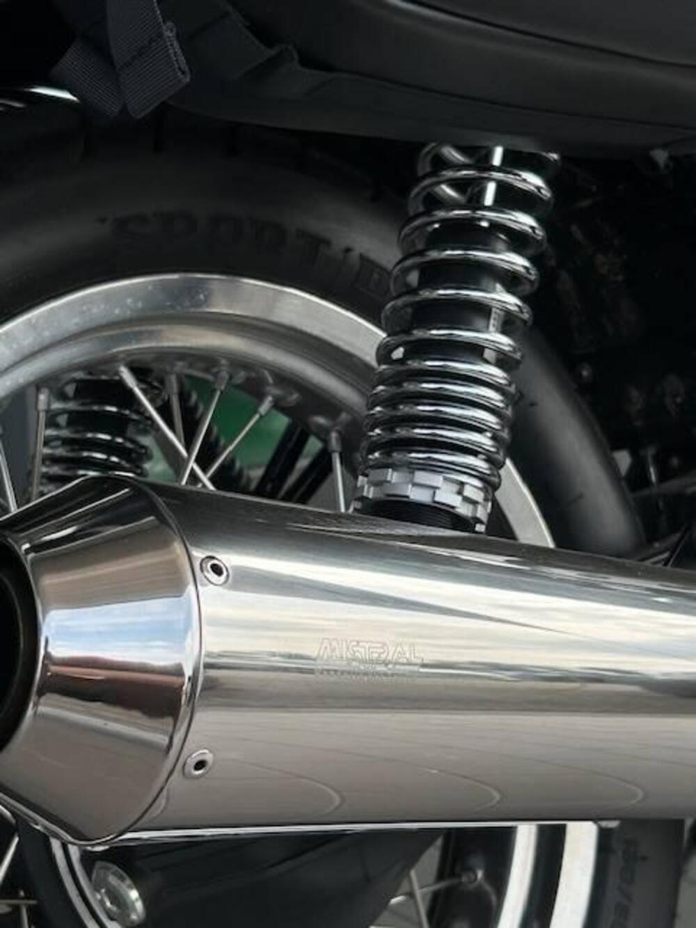 Moto Guzzi V7 III Special (2017 - 20) (6)