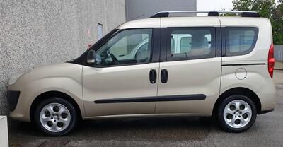 Fiat Dobl&ograve; 1.4 T-Jet 16V Natural Power Emotion del 2013 usata a Castel del Piano