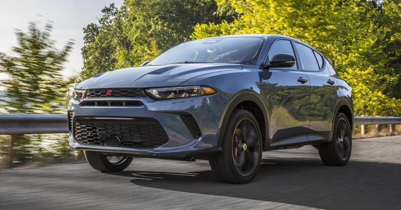 Stellantis congela la produzione italiana della Dodge Hornet 2026: l&rsquo;ombra dei dazi Usa pesa su Pomigliano
