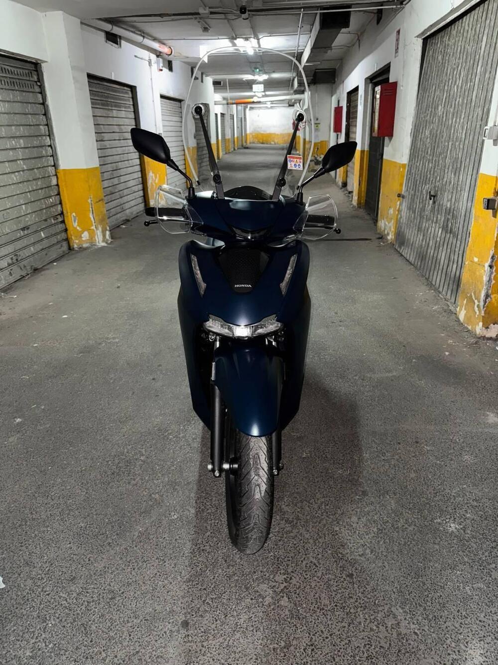 Honda SH 350 (2021 - 24) (6)