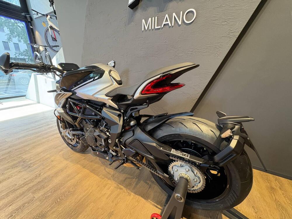 MV Agusta Dragster 800 RR Ottantesimo (2025 - 26) (4)