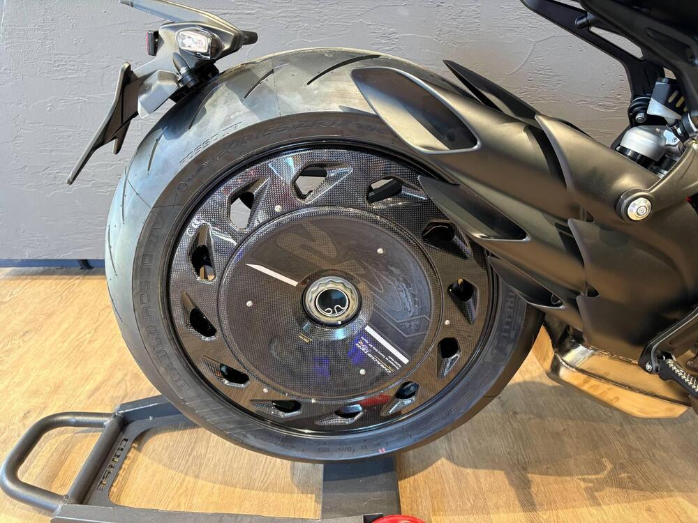 MV Agusta Dragster 800 RR Ottantesimo (2025 - 26) (9)