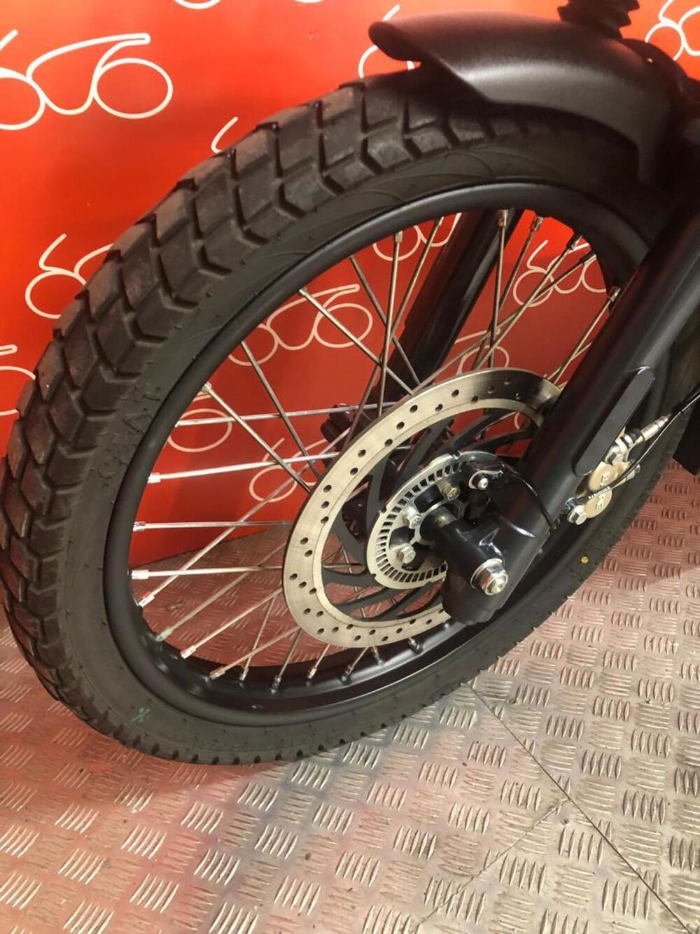 Royal Enfield Himalayan 411 (2021 - 24) (5)