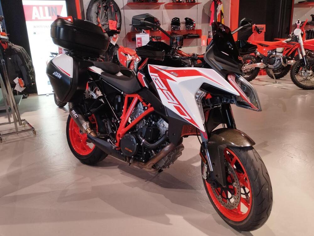 KTM 1290 Super Duke GT (2019 - 20) (2)