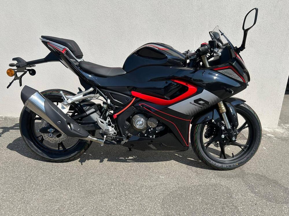 QJ Motor SRK 125 R (2025 - 26)