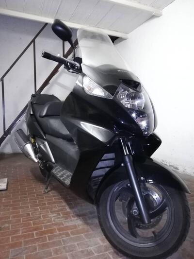 Honda Silver Wing 400 (2006 - 09) usata