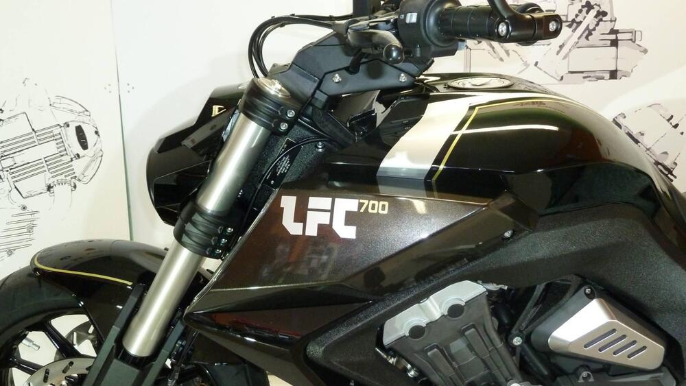 Benda Motorcycles LFC 700 (2024 - 25) (9)