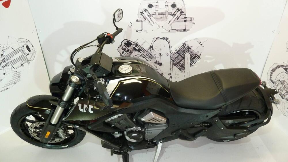 Benda Motorcycles LFC 700 (2024 - 25) (13)