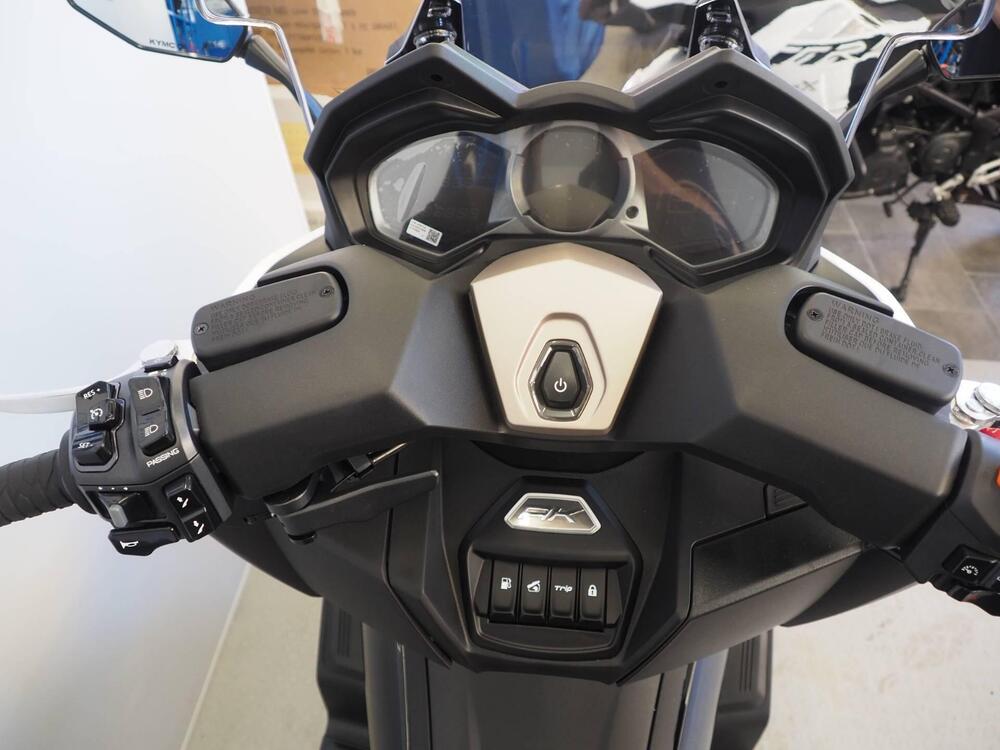 Kymco AK 575 Premium (2025) (6)