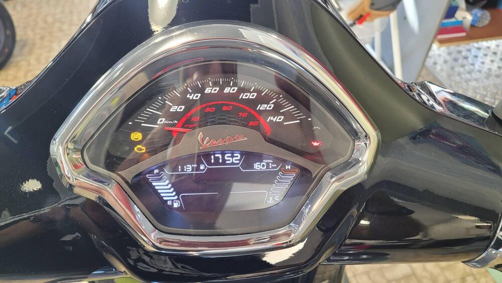 Vespa GTS 300 Super (2023 - 24) (5)