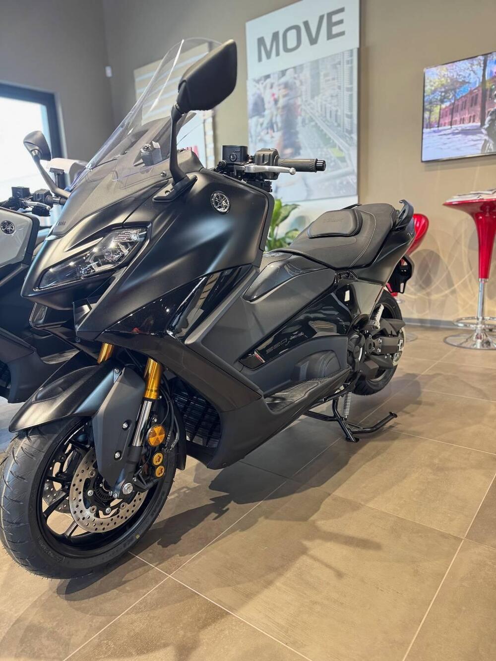 Yamaha T-Max 560 Tech Max (2022 - 24) (7)