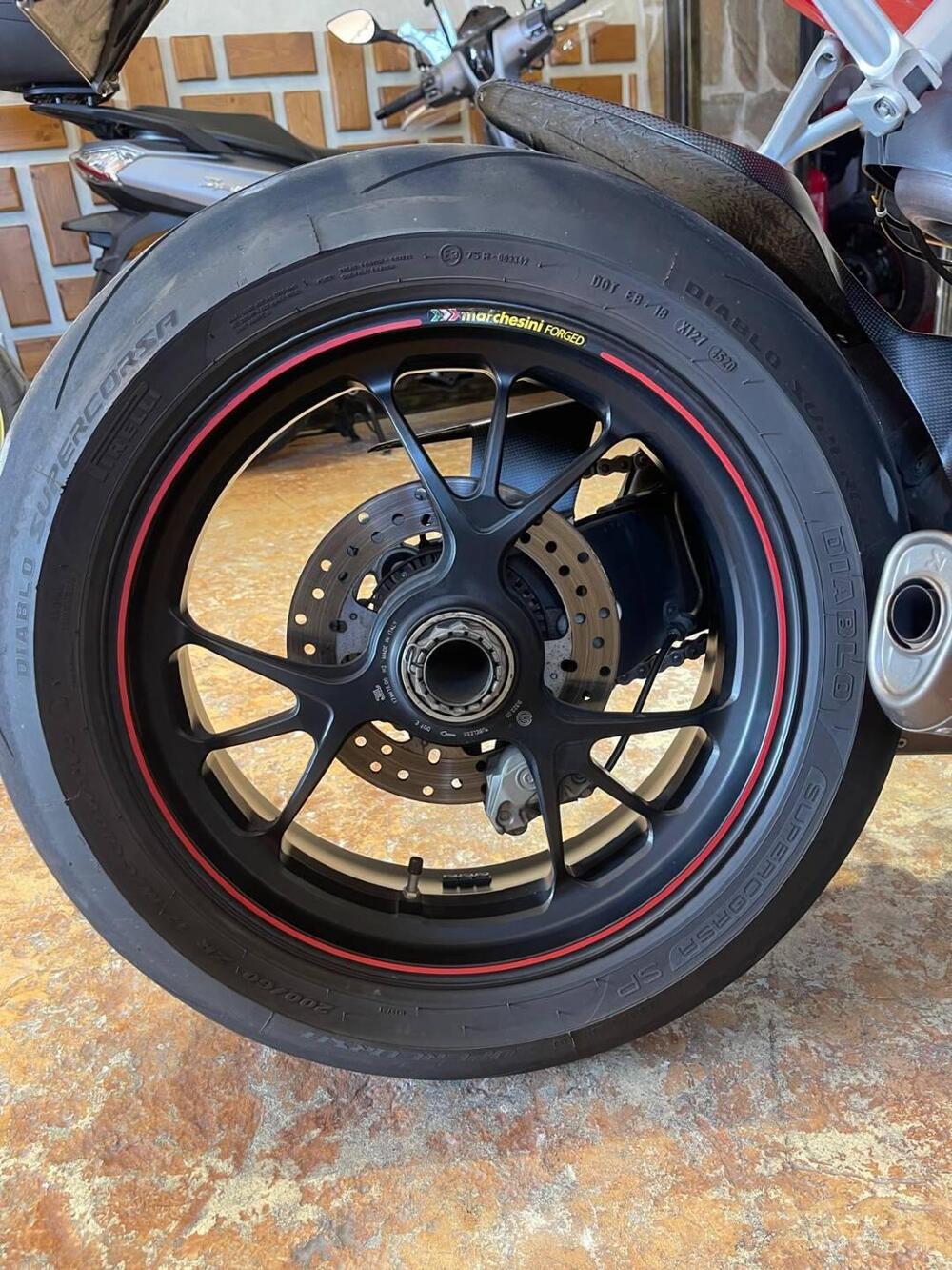 Ducati Panigale V4 S (2022 - 24) (9)