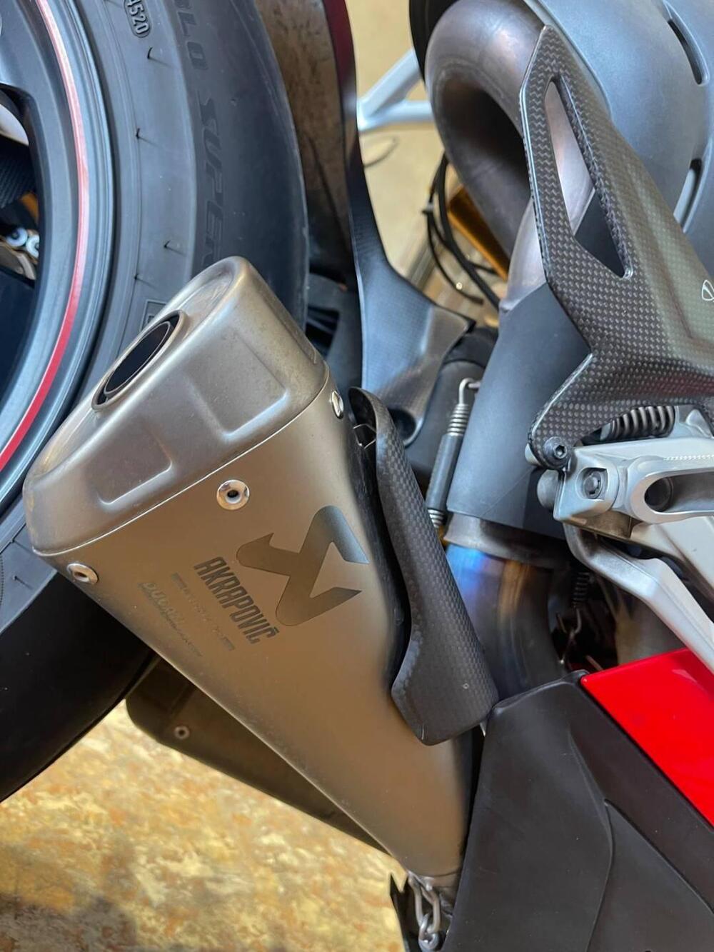 Ducati Panigale V4 S (2022 - 24) (10)