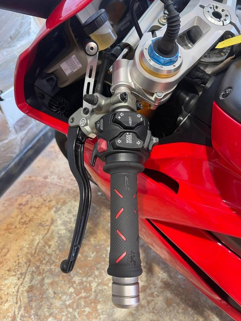 Ducati Panigale V4 S (2022 - 24) (18)