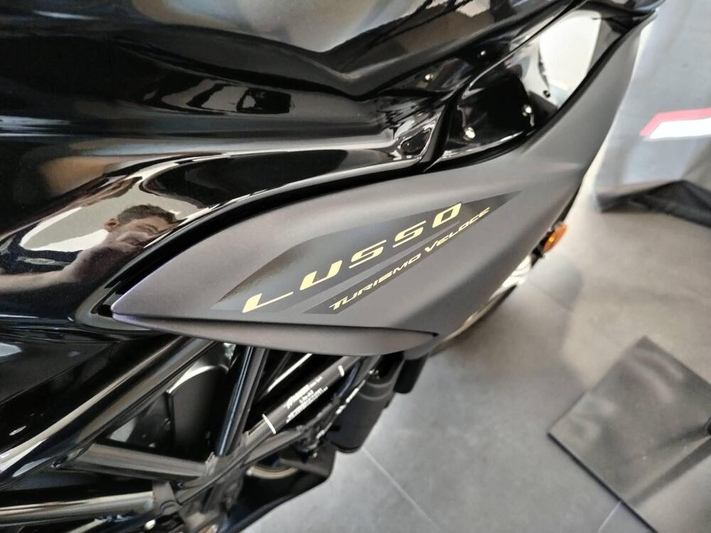 MV Agusta Turismo Veloce 800 Lusso SCS (2021 - 25) (5)