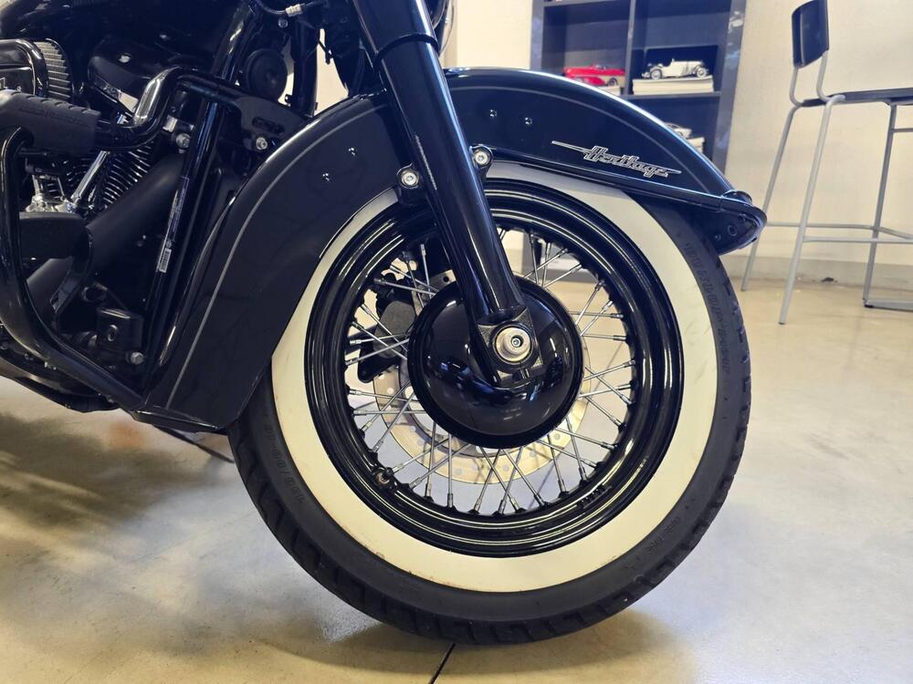 Harley-Davidson 114 Heritage Classic (2018 - 20) - FLHCS (3)